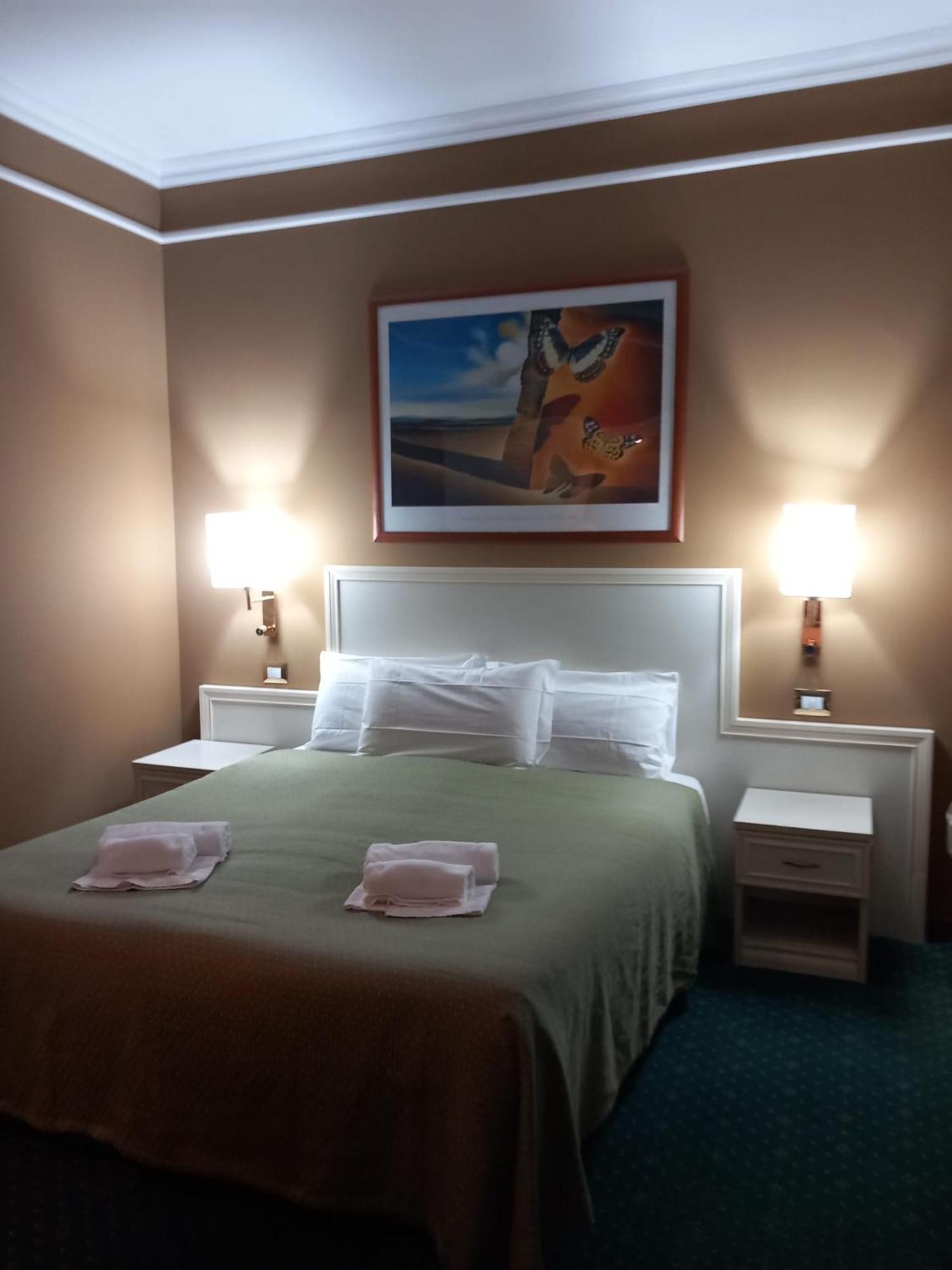 Single Room,1499257519:JPEG