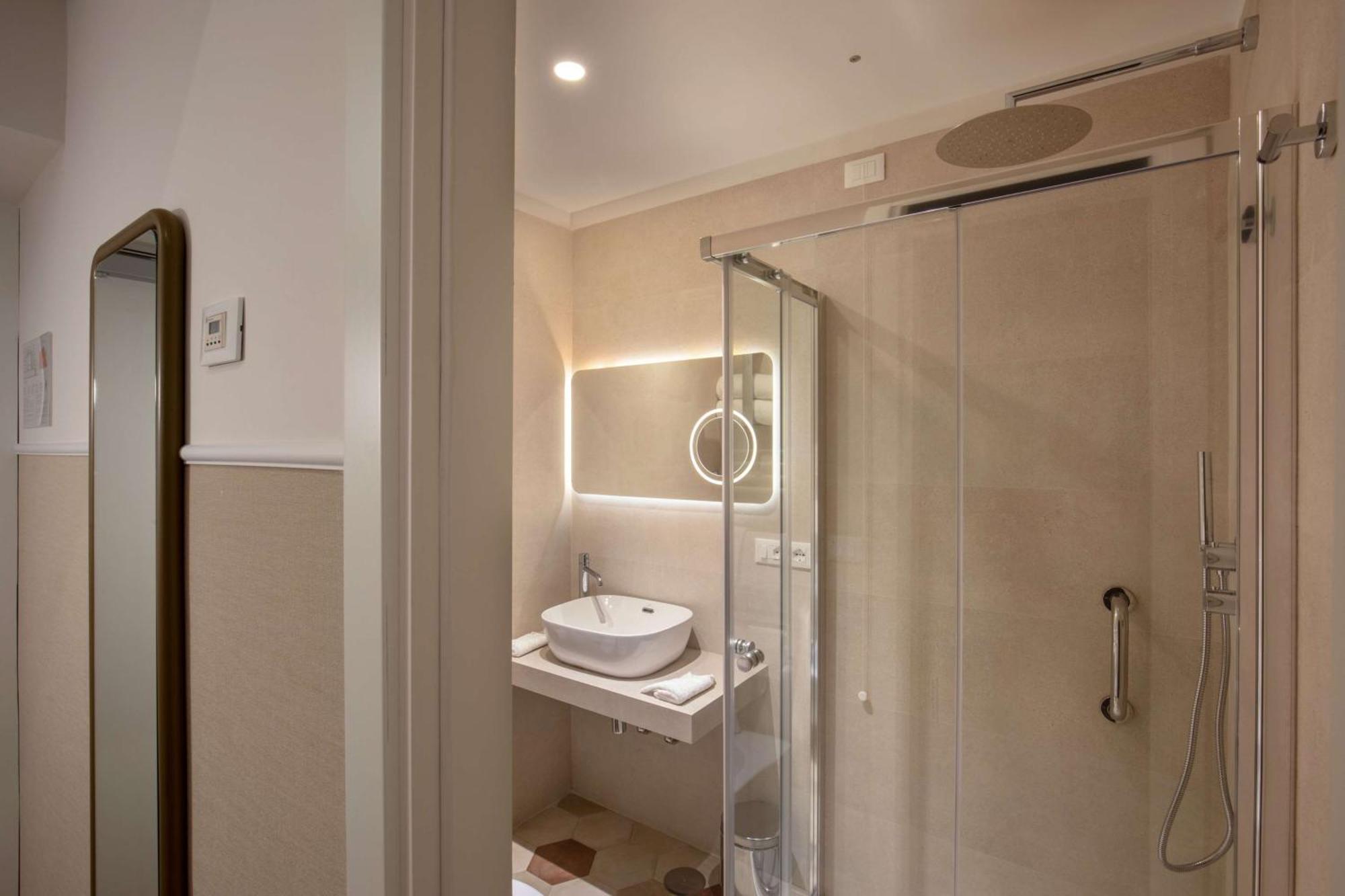 Premium King Room View
