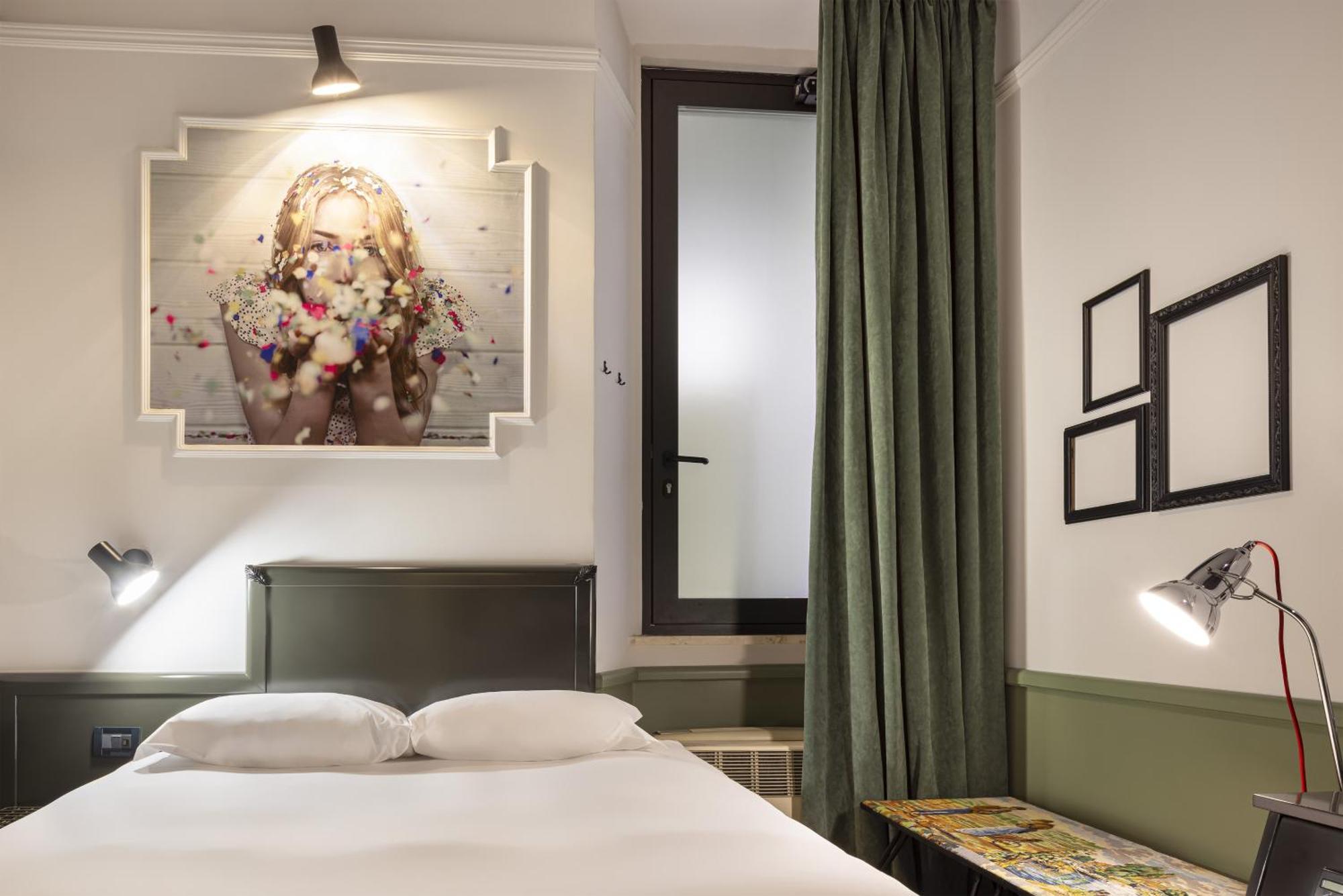 Deluxe Single Room