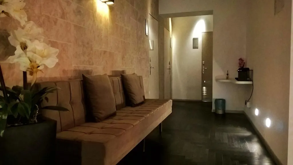 Piazza Del Gesu' Luxury Suites-1