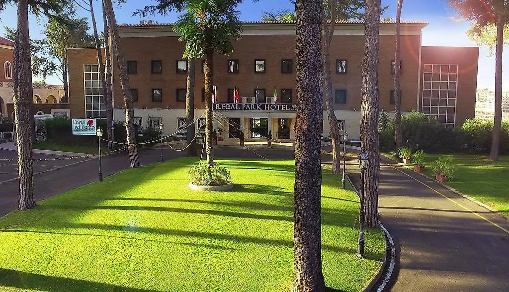 Regal Park Hotel-1
